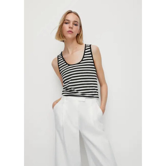 Massimo Dutti Pants - Massimo Dutti white wide-leg cropped trousers with turn-up hems size 4